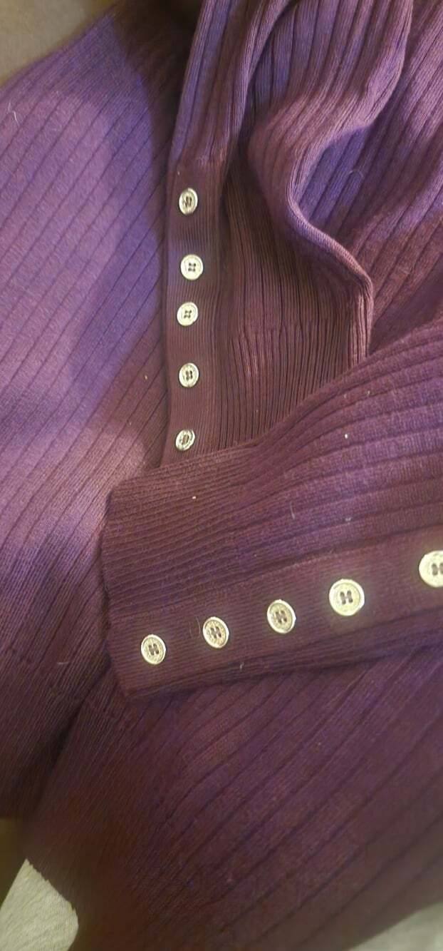 Calvin Klein Merlot Ribbed Knit Turtleneck Sweater Cuff Buttons NWT Sz M New T30 - Picture 7 of 7